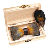 Nœud papillon plume et broches avec boîte cadeau en bois