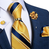 Ensemble Cravate boutons Anneau et broche