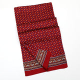 longue écharpe en soie pour hommes