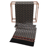 longue écharpe en soie pour hommes