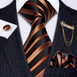 Fashion cravate pour hommes à rayures dorées en soie – Accessoires | lasanderss.store