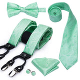 Ensemble de nœud papillon cravate et bretelle